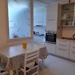 Anna's House Su Planu דירה
